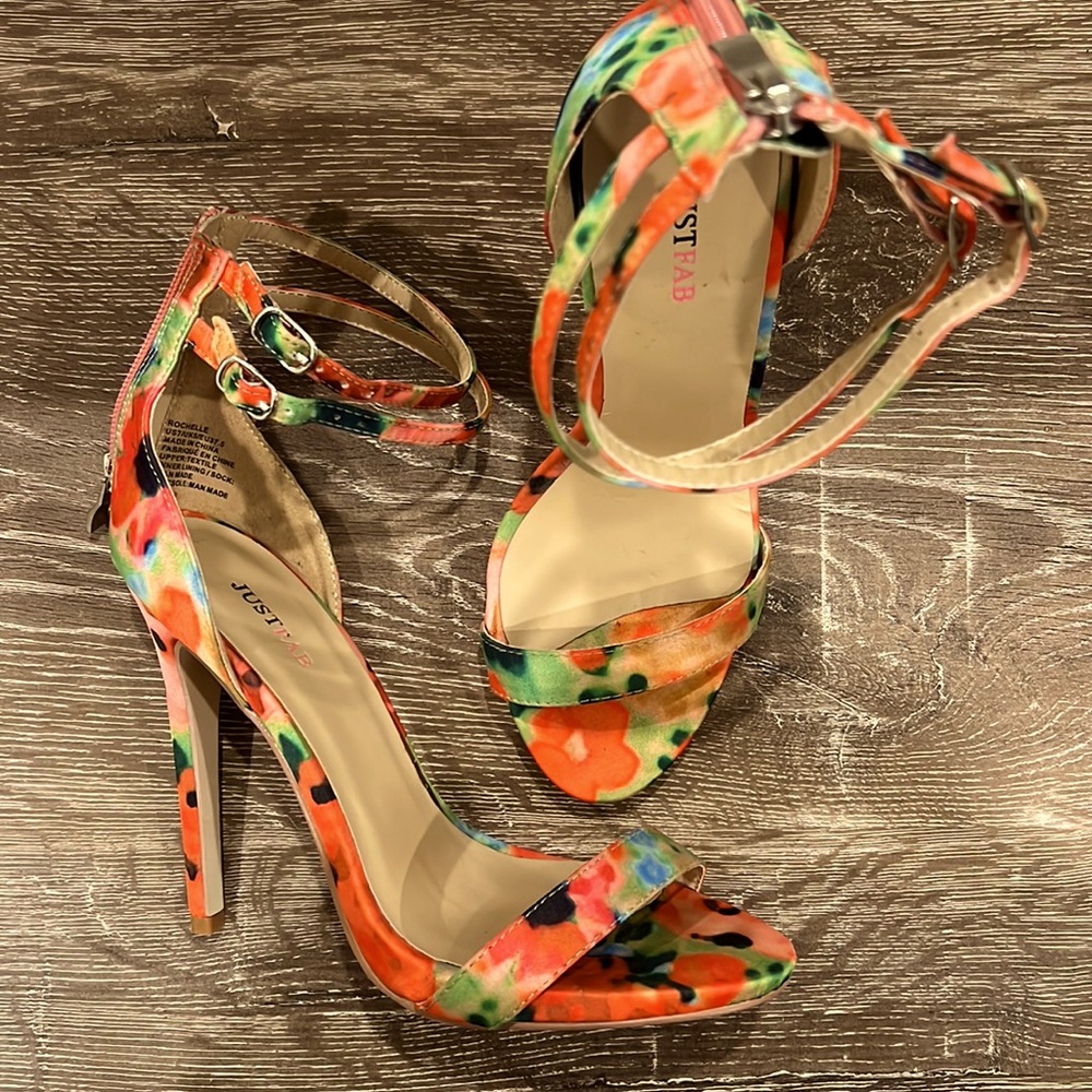 Gorgeous floral multi color heels! - Picture 1 of 1
